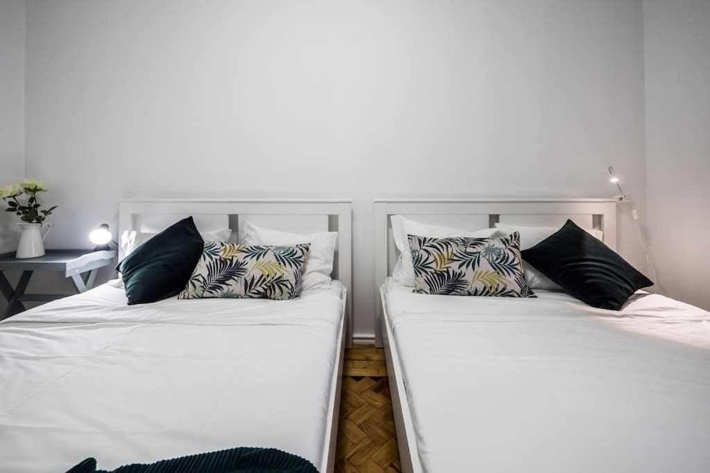 Apart Lisboa Confortavel 2 Quartos Com Terraco Odivelas  Exterior foto